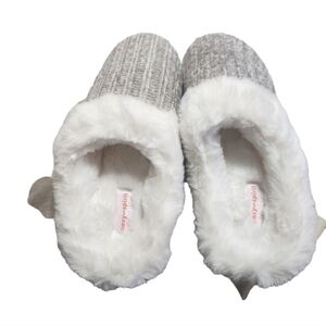 Easy Spirit Medium Spirit Faux Fur Cozy Knit Tan Cream Cushioned Slippers